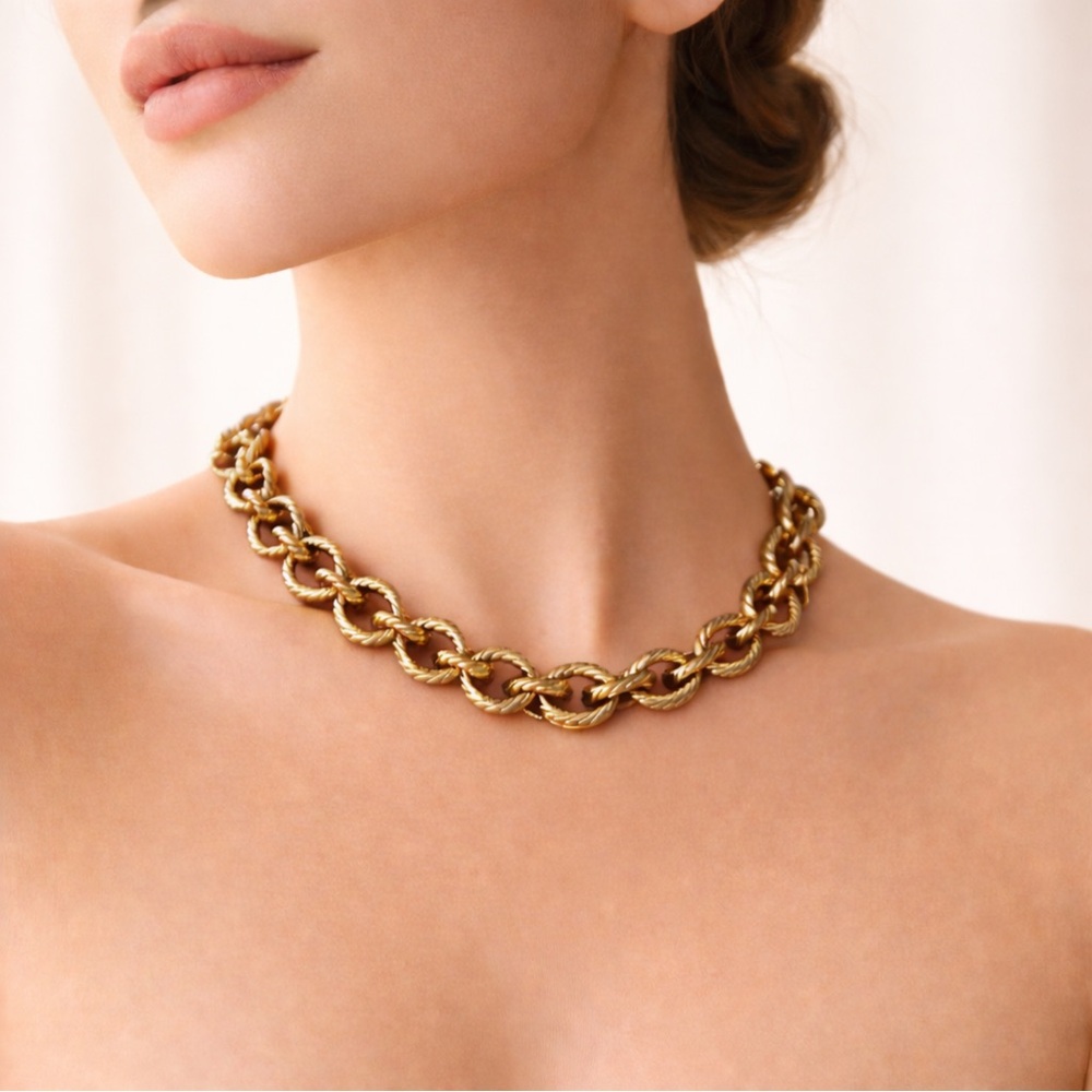 Vintage GIVENCHY Gold tone Link Necklace 21” Chunky Chain Lobster Clasp
